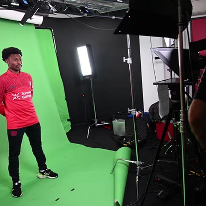 Professional Media Workflows with Prompter XL