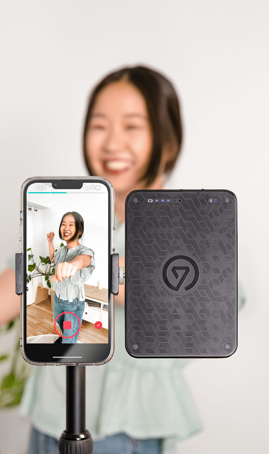 使用連接到智慧型手機支架的迷你鍵燈進行內容創建