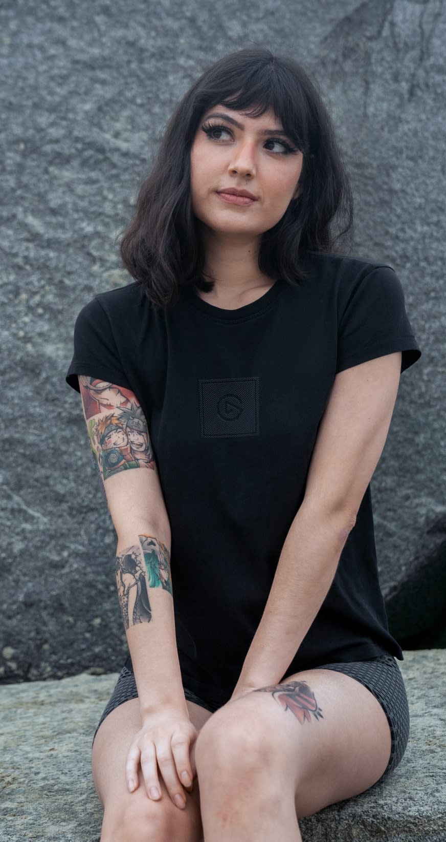 girl wearing Elgato merch