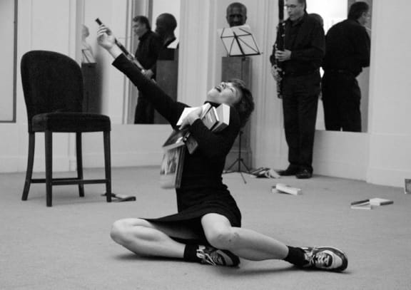 Elisabeth performing at Nuit Blanche in Brussels.