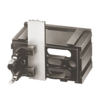 Socket box 945.2 Socket for B and HB meters. Pluggable from the front.