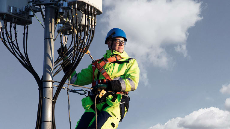 Telecommunication installations and communication in the energy sector