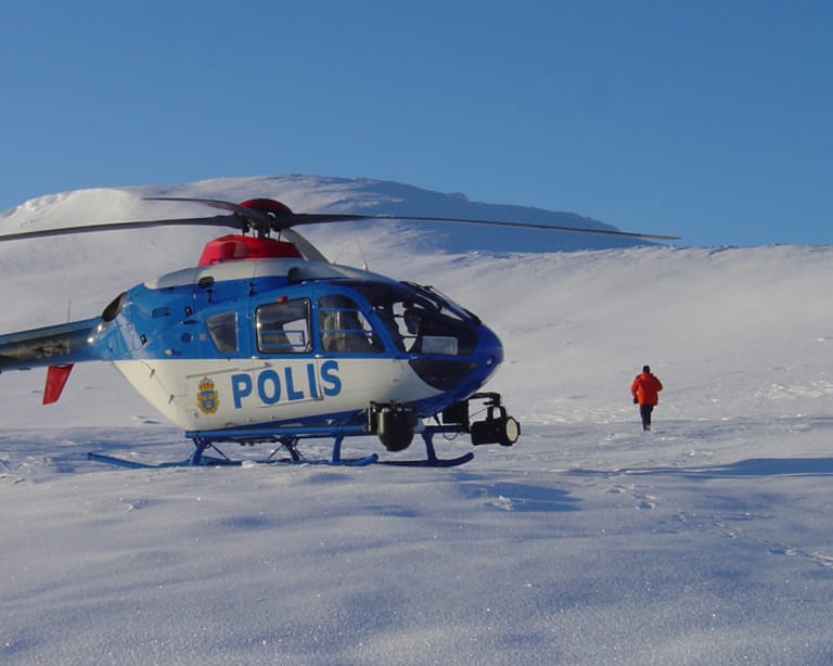 Enabling emergency networks in the mountains