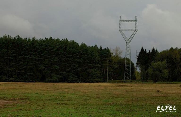 Słup kratowy GLR52 P po posadowieniu – eltelnetworks.pl