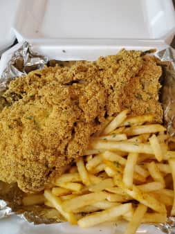 Pantrout Plate w/Fries