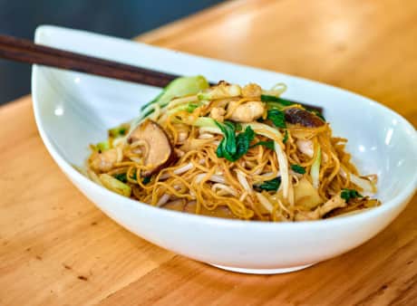 image of Vegetarian Hong Kong Wok-Fried Egg Noodles