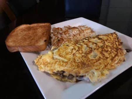 3 Pig Omelette