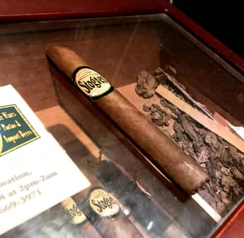 Robusto Cigar (5" x 50 ring gauge)