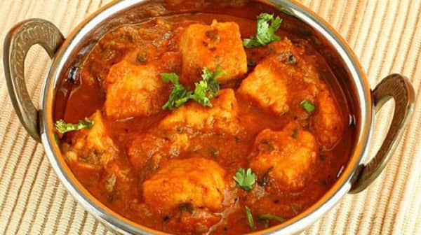 image of Nellore Chepala Pulusu (Fish in Tamarind Gravy)