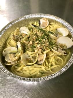 image of Linguini w/ Clam Sauce