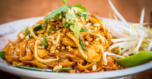 N1. Pad Thai