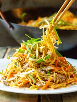 N6. CHAIYO THAI NOODLE
