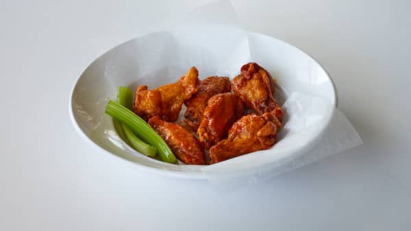image of 6 Pc Fried Chicken Wings