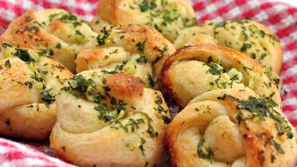 image of 12 Garlic Knots