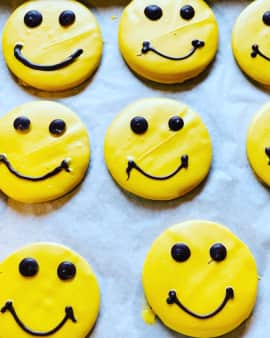 Shortbread Cookie - Large (emoji, plain hearts...)