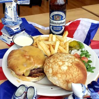 image of Royal Burger