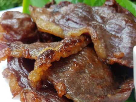 ST28. BEEF JERKY