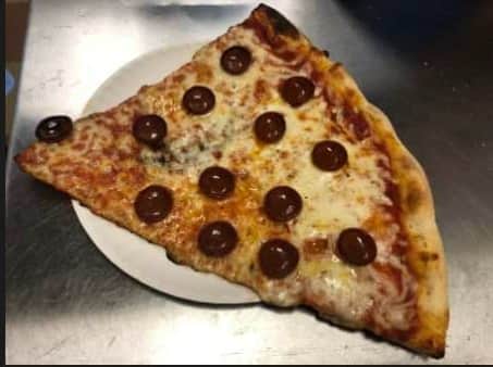 1 slice, 1 topping with a fountain drink and side salad