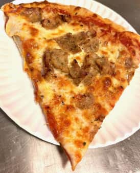 2 slices, 1 topping, with a fountain drink