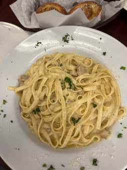 Mama's Alfredo Dinner