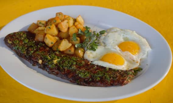 image of Carne Asada Con Huevos