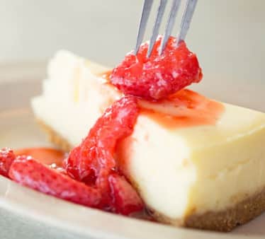 Cheesecake w/Strawberry