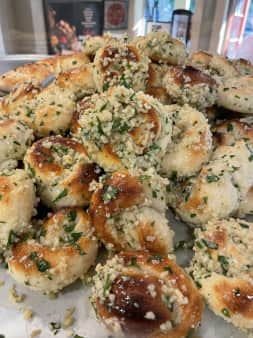 image of 1 Garlic Knot