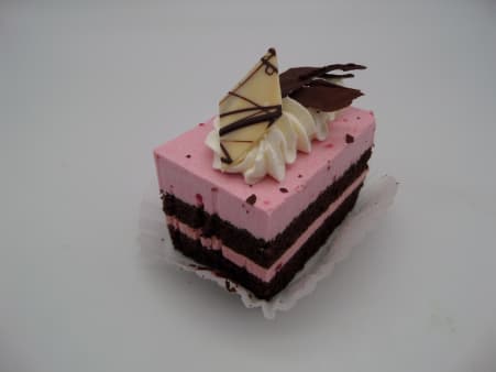 Rasp. Mousse Slice