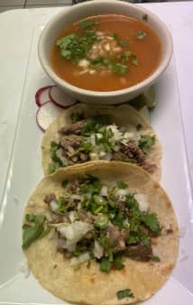 2 Tacos Barbacoa de Borrego c/ Consome