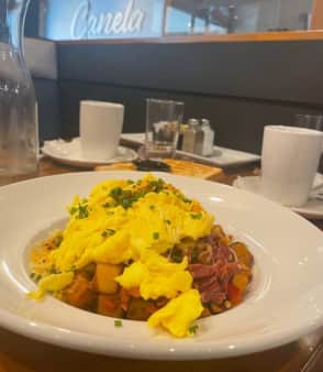 CORNED BEEF HASH & EGGS
