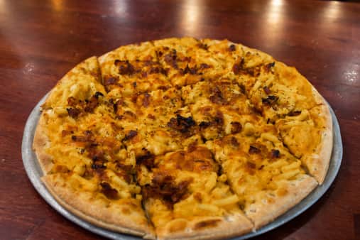 Bacon Mac and Cheese Pizza