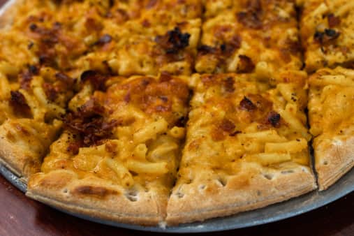 Bacon Mac and Cheese Pizza