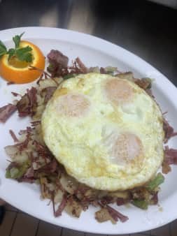 image of CORNED BEEF HASH AND EGGS 