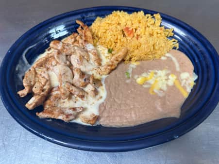image of Lunch Pollo al Queso