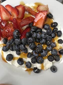 image of FRESH YOGURT PARFAIT