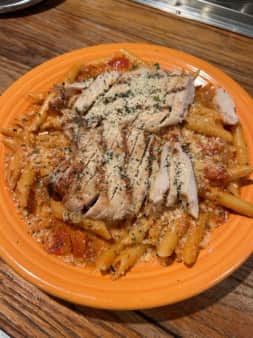image of CHICKEN PENNE WITH VODKA SAUCE