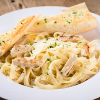 image of GF Chicken Alfredo Pasta