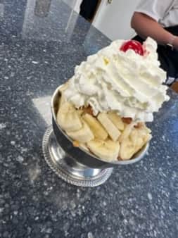 image of Banana Crm Sundae