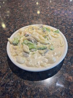 image of Pasta con Broccoli (Serves 8-10)
