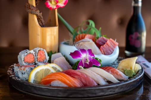 image of Sushi Sashimi Combo