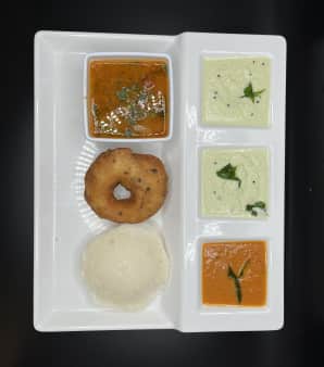 Idli (1), Vada (1)