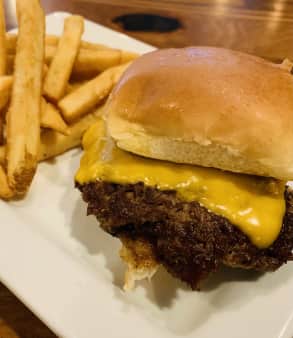 Kid's Cheeseburger