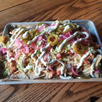 CHICKEN NACHOS