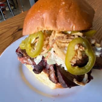 BBQ BEEF SHORT RIB SANDWICH