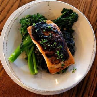 BLACK GARLIC SALMON
