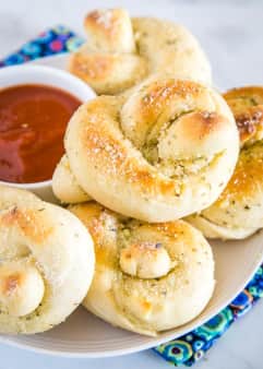 Mama's Garlic Knots