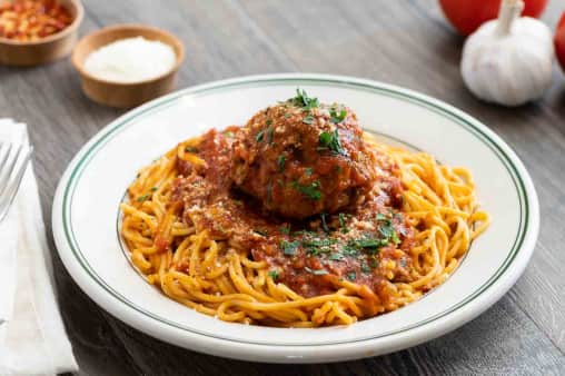 Spaghetti w/ Meatballs