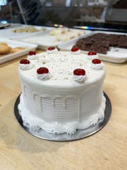 image of 6" Cake serves 6-8 persons