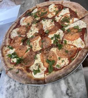 image of Delux Vegetarian Pizza