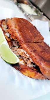 image of TORTA BIRRIA